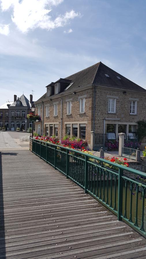 Le Lion Verd Putanges-le-Lac Exterior foto